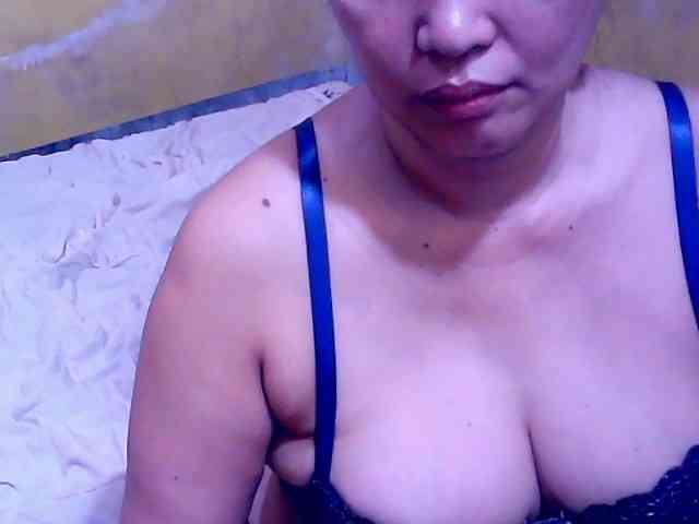 SweetMonlight webcam