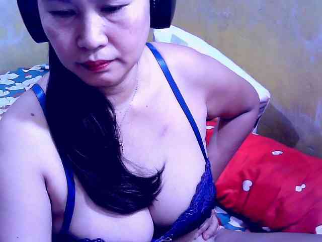 SweetMonlight webcam