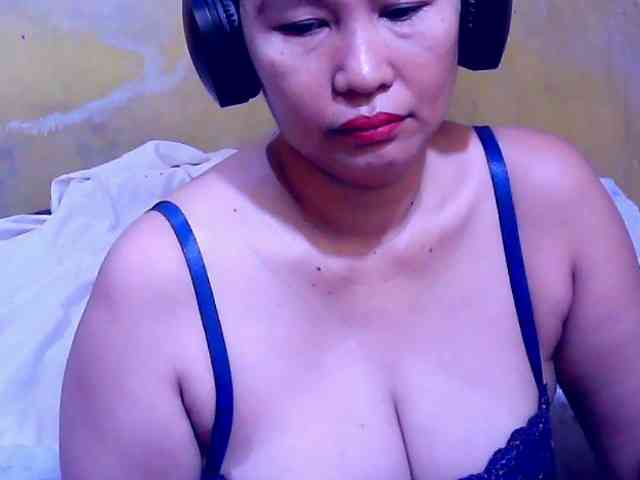 SweetMonlight webcam
