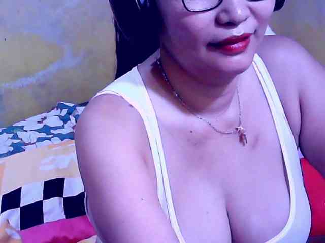 SweetMonlight webcam
