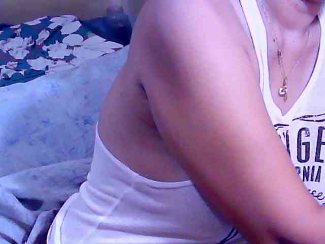 SweetMonlight webcam