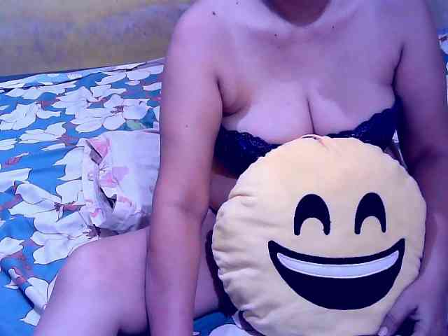 SweetMonlight webcam