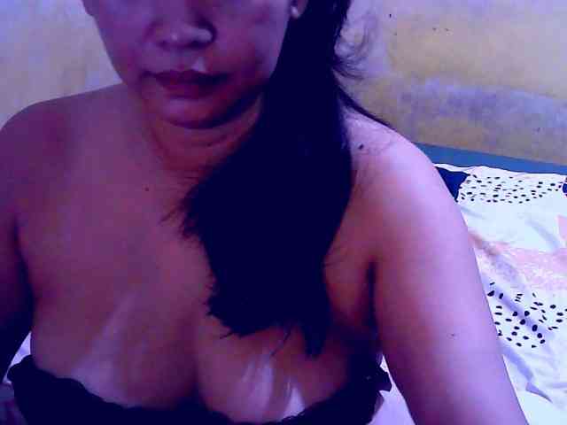 SweetMonlight webcam