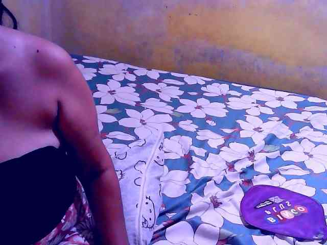 SweetMonlight webcam