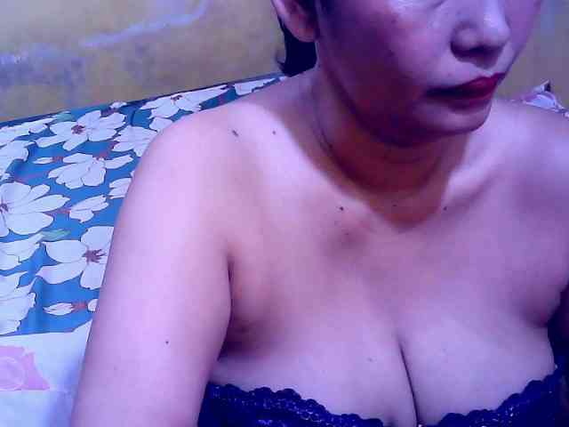 SweetMonlight webcam