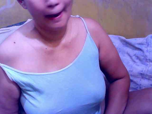SweetMonlight webcam