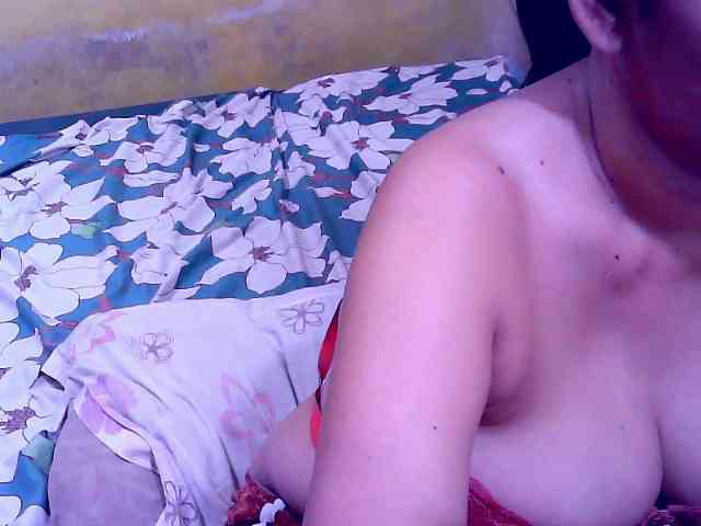 SweetMonlight webcam