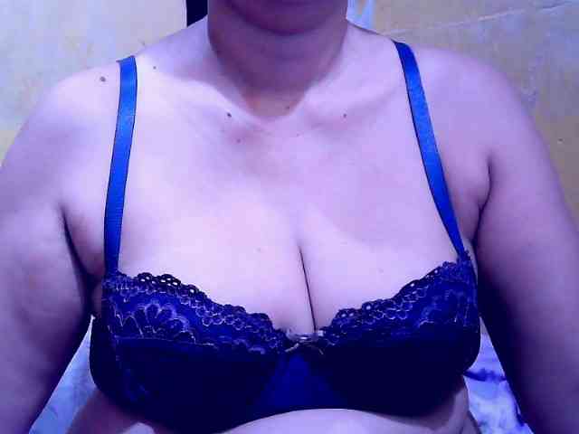 SweetMonlight webcam