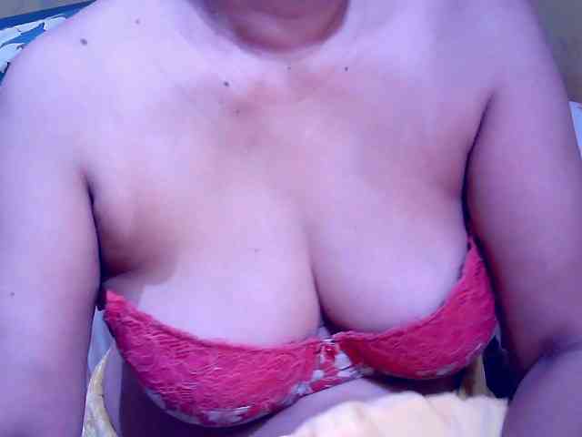 SweetMonlight webcam