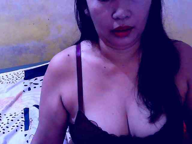 SweetMonlight webcam