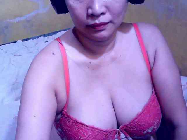 SweetMonlight webcam
