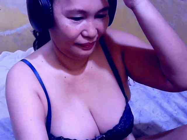 SweetMonlight webcam