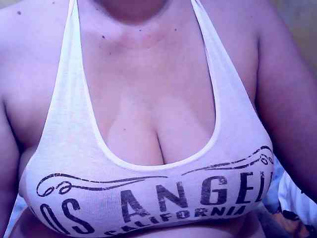 SweetMonlight webcam