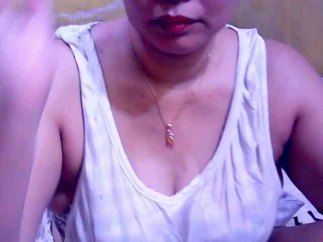 SweetMonlight webcam