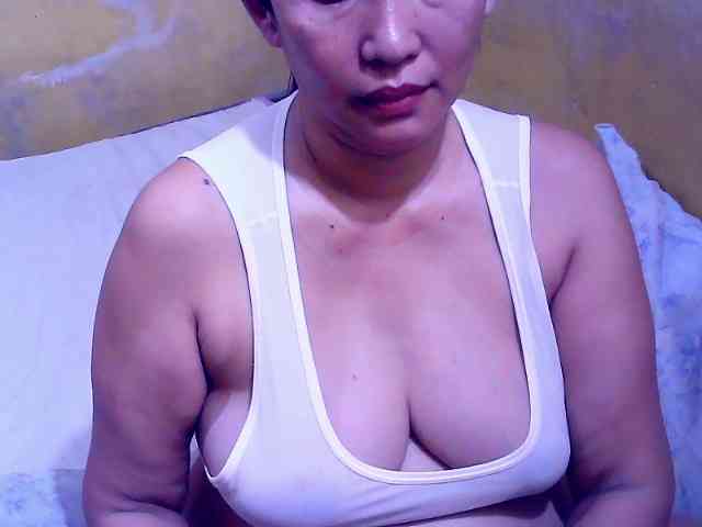 SweetMonlight webcam