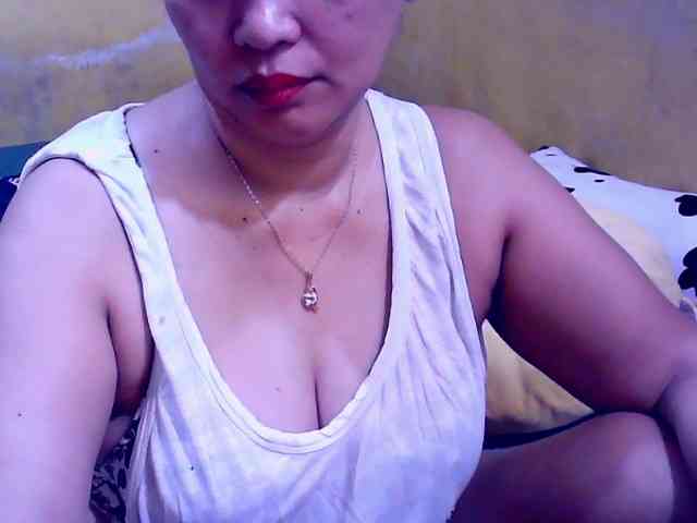 SweetMonlight webcam