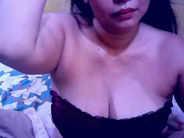 SweetMonlight webcam