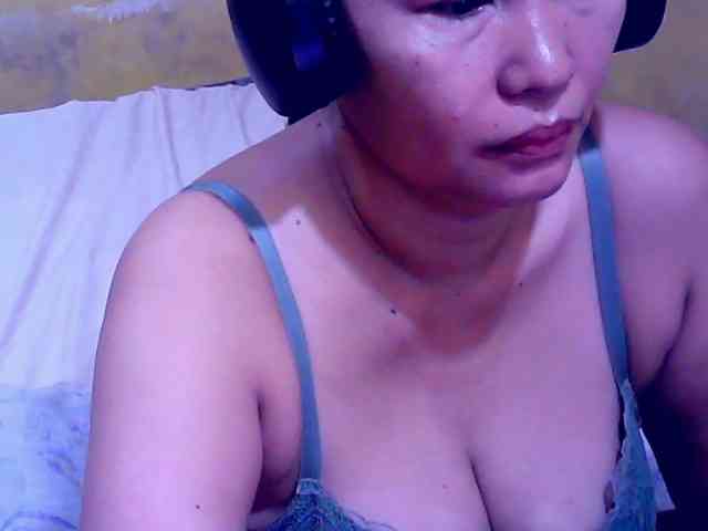 SweetMonlight webcam