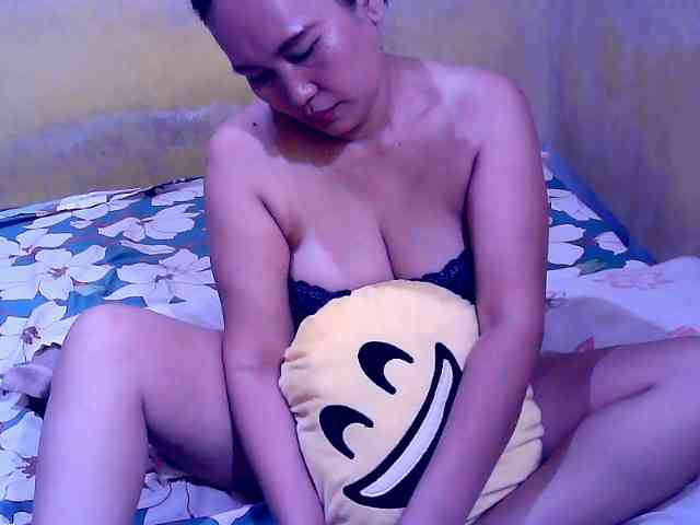 SweetMonlight webcam
