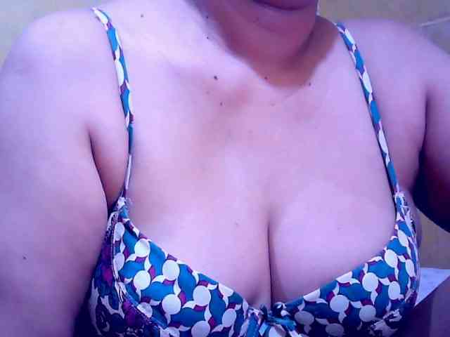 SweetMonlight webcam