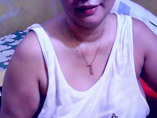 SweetMonlight webcam