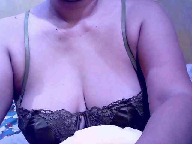 SweetMonlight webcam