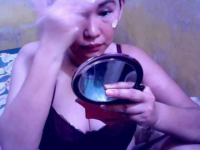 SweetMonlight webcam
