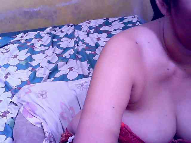 SweetMonlight webcam