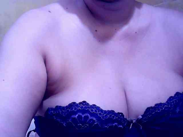SweetMonlight webcam