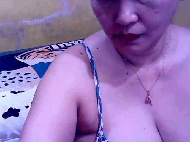 SweetMonlight webcam