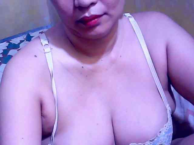 SweetMonlight webcam