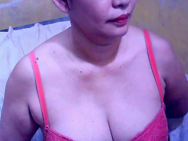 SweetMonlight webcam