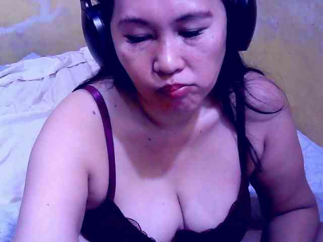 SweetMonlight webcam