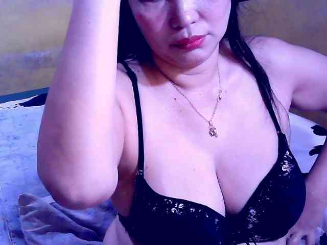 SweetMonlight webcam