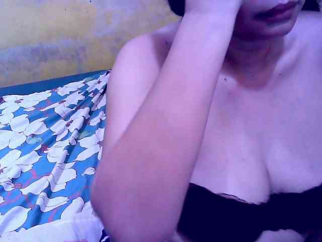 SweetMonlight webcam