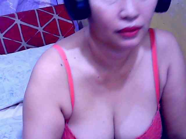 SweetMonlight webcam