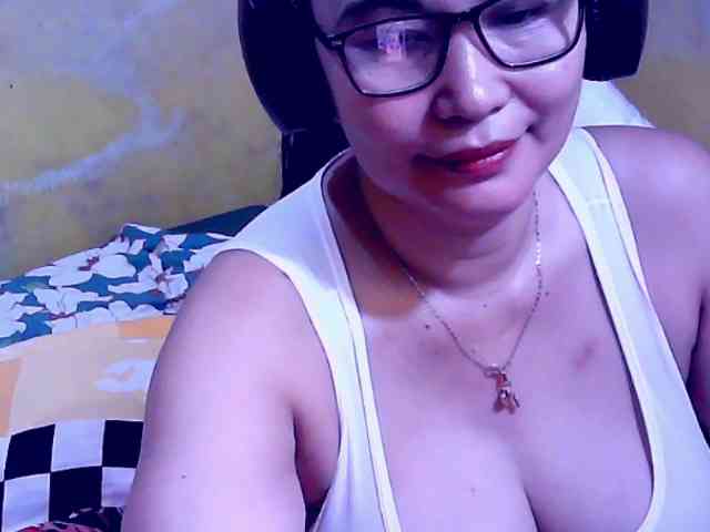SweetMonlight webcam