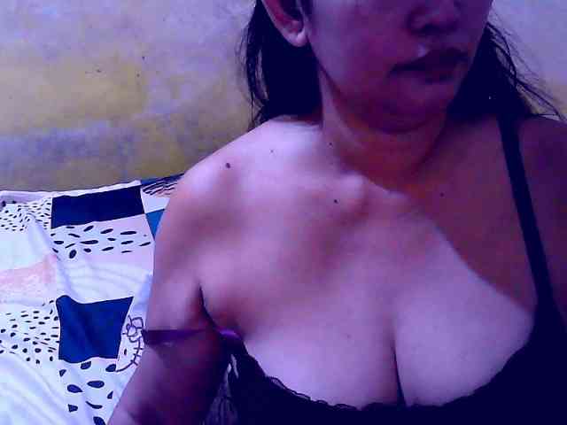 SweetMonlight webcam