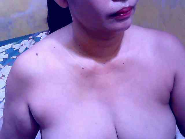 SweetMonlight webcam