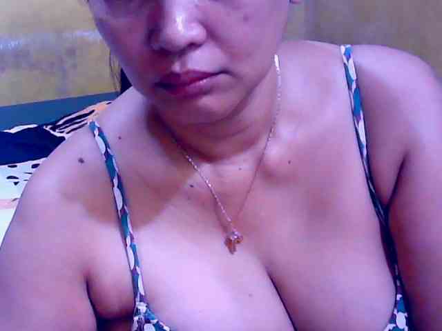 SweetMonlight webcam