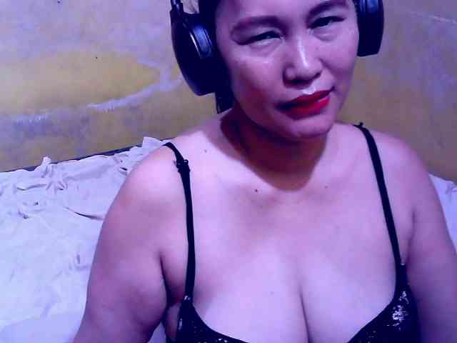 SweetMonlight webcam