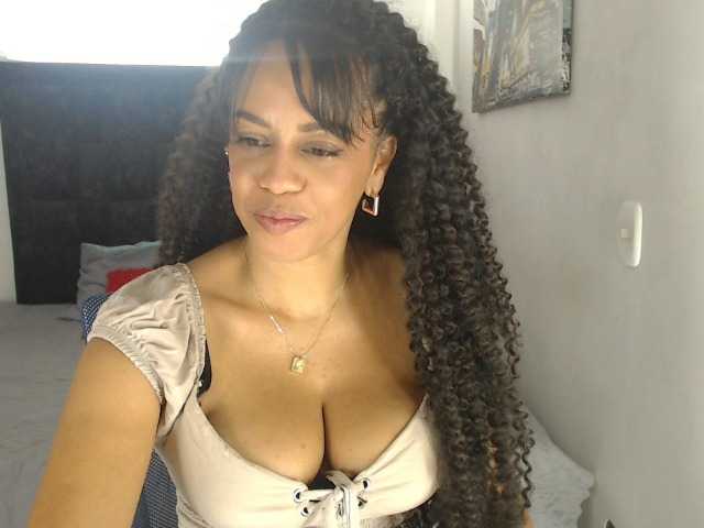 karlie-hot live cam on BongaCams