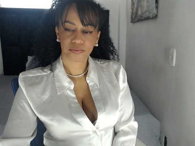 karlie-hot live cam on BongaCams