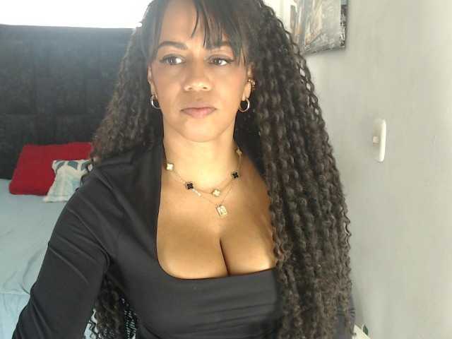 karlie-hot live cam on BongaCams