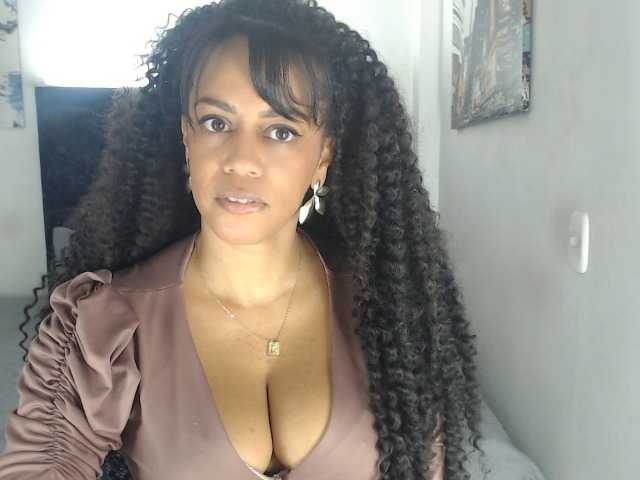 karlie-hot live cam on BongaCams