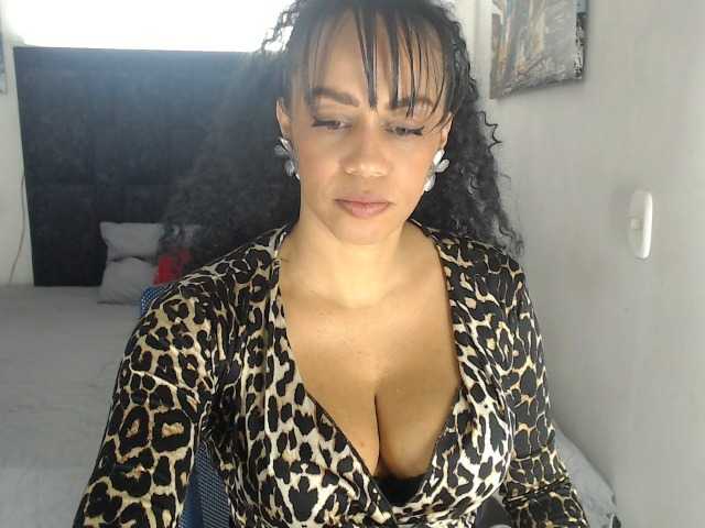 karlie-hot live cam on BongaCams