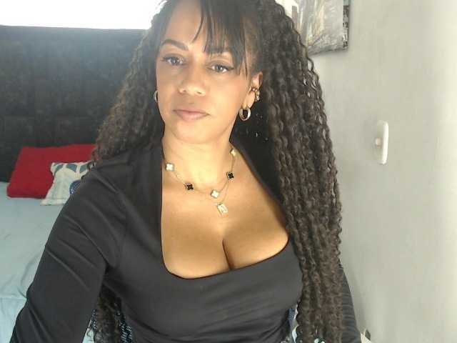 karlie-hot live cam on BongaCams