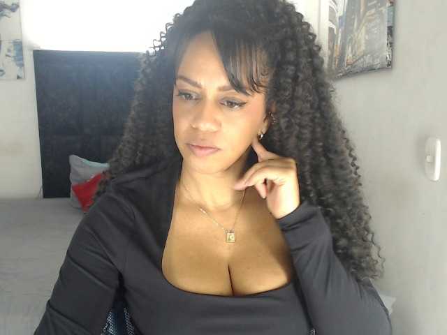 karlie-hot live cam on BongaCams