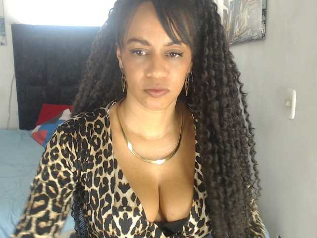 karlie-hot live cam on BongaCams