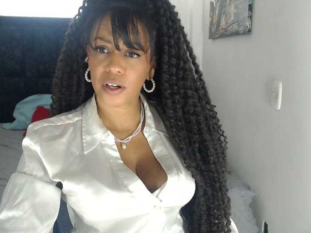 karlie-hot live cam on BongaCams